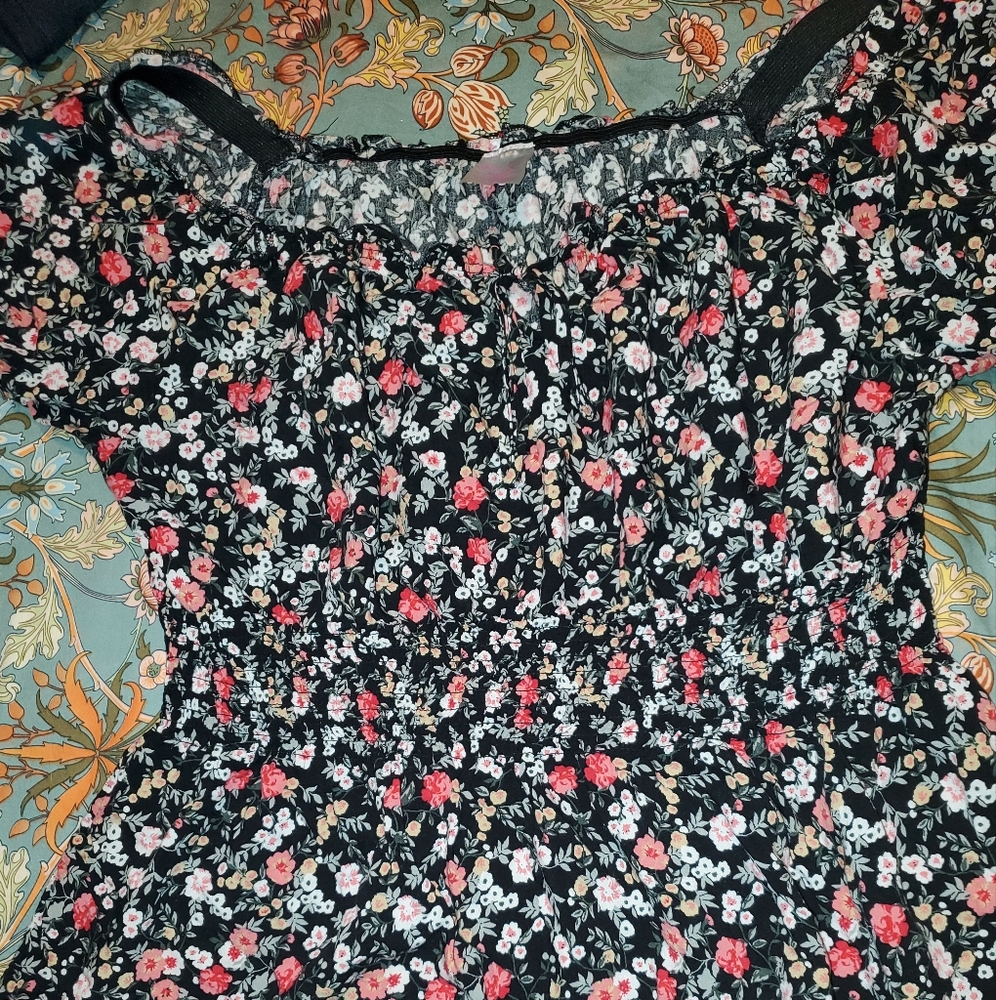 NoBo Puff sleeve blouse